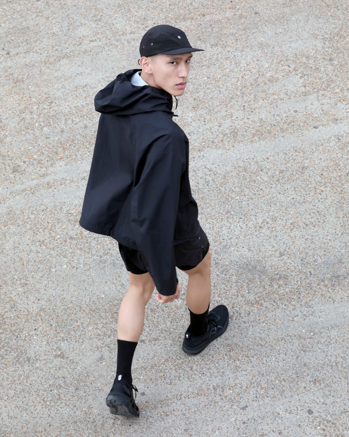 SUBI Black Running Waterproof Jacket, Breathable, Windproof, Durable, Model