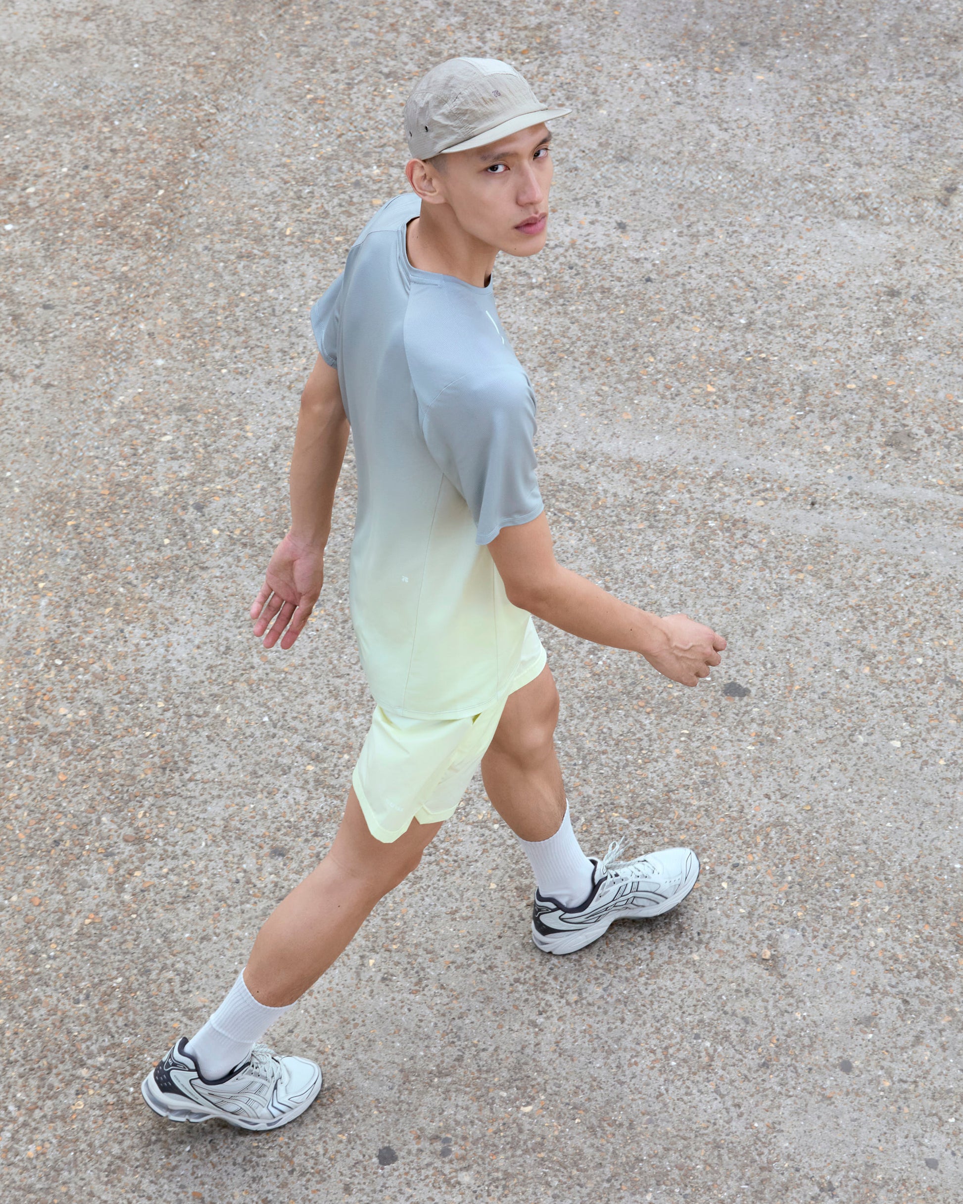 SUBI Running T Shirt, Lightweight and breathable, Moisture wicking, Model